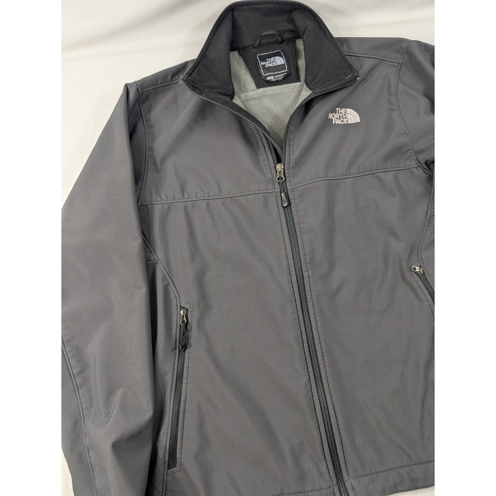 The North Face Mefium Gray Softshell Jacket Full Zip Stand-Up Collar Pockets